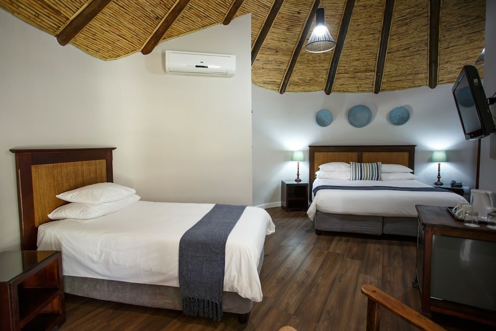 Фото Protea Hotel by Marriott Oudtshoorn Riempie Estate