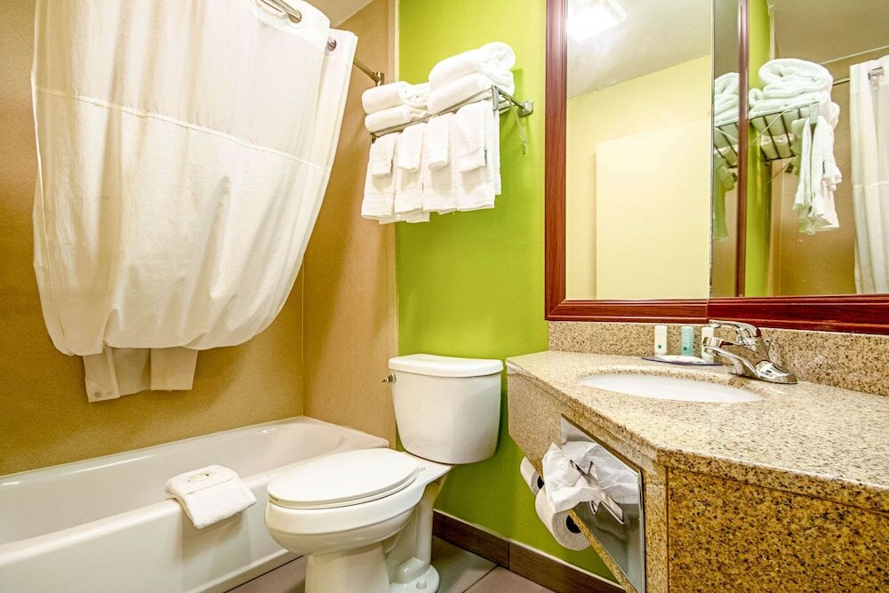 Фото Quality Inn & Suites Glenmont - Albany South