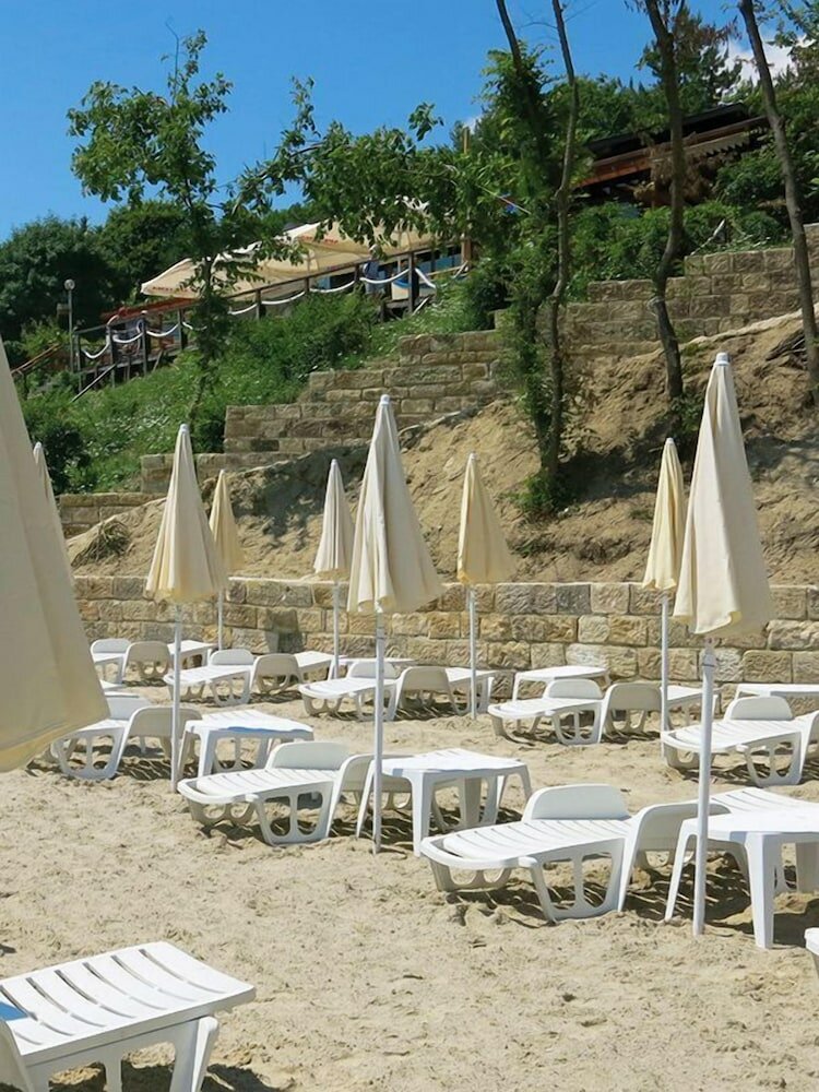 Фото Family Hotel Albizia