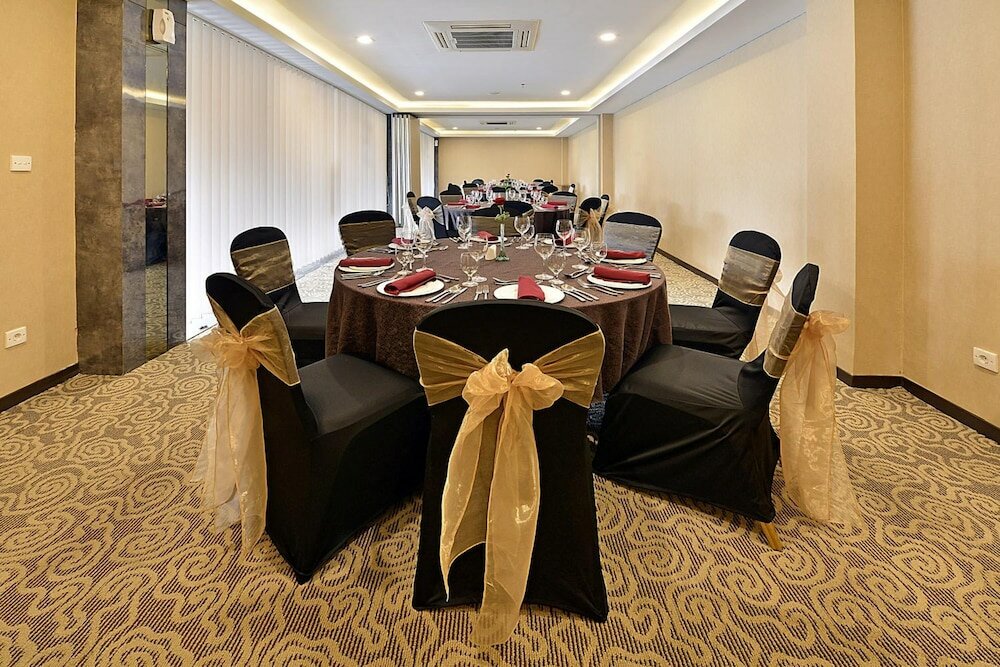 Фото Serela Waringin