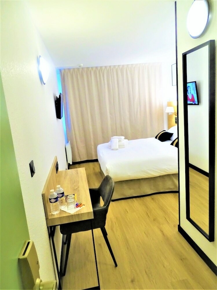 Фото Euro Hotel Paris Creteil