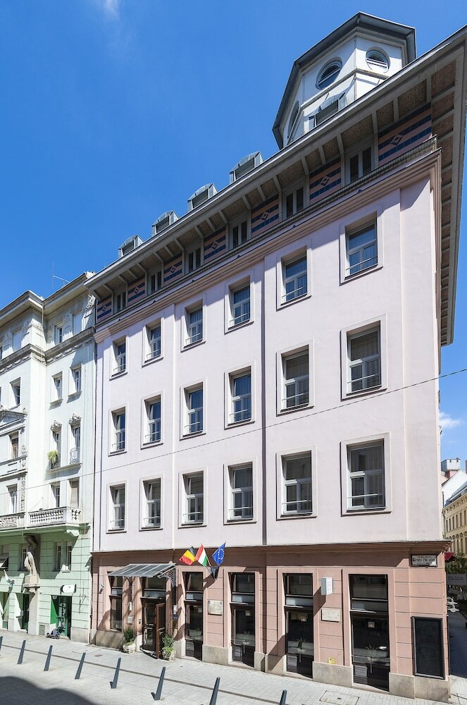 Фото Three Corners Hotel Art