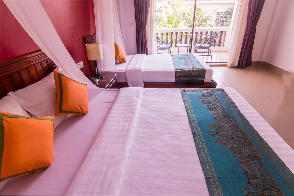 Фото Mekong Angkor Palace Hotel