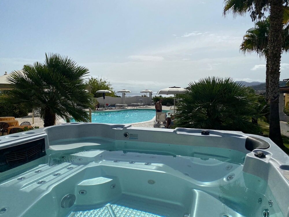 Фото Hotel Bougainville