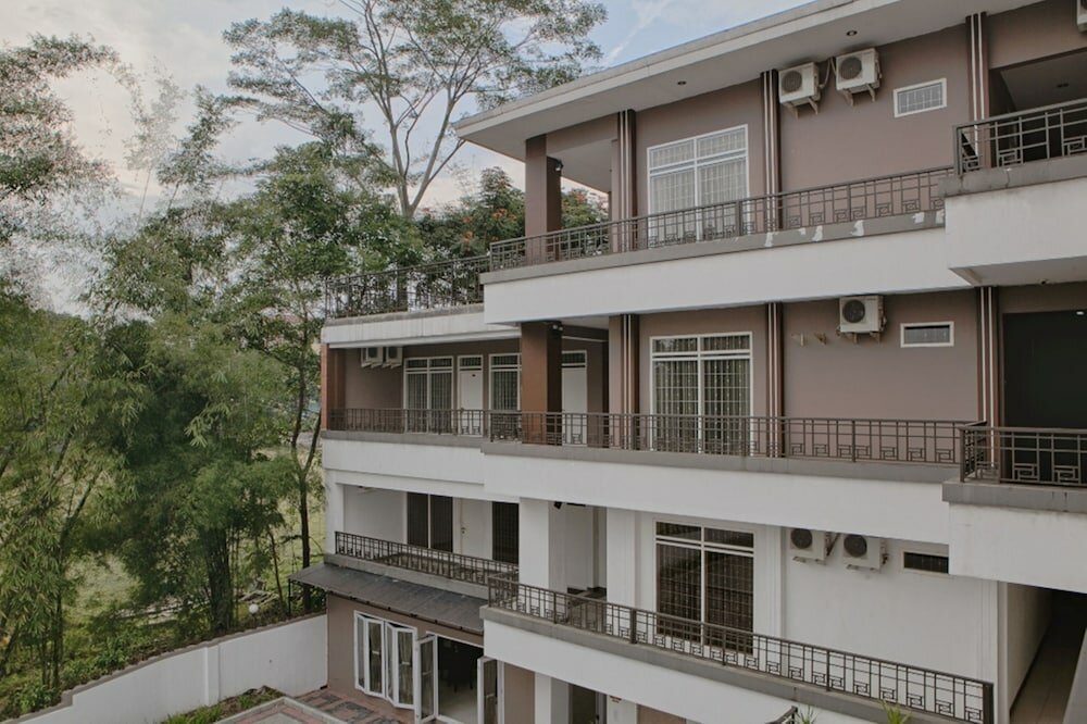 Фото RedDoorz Plus near Sukajadi 2