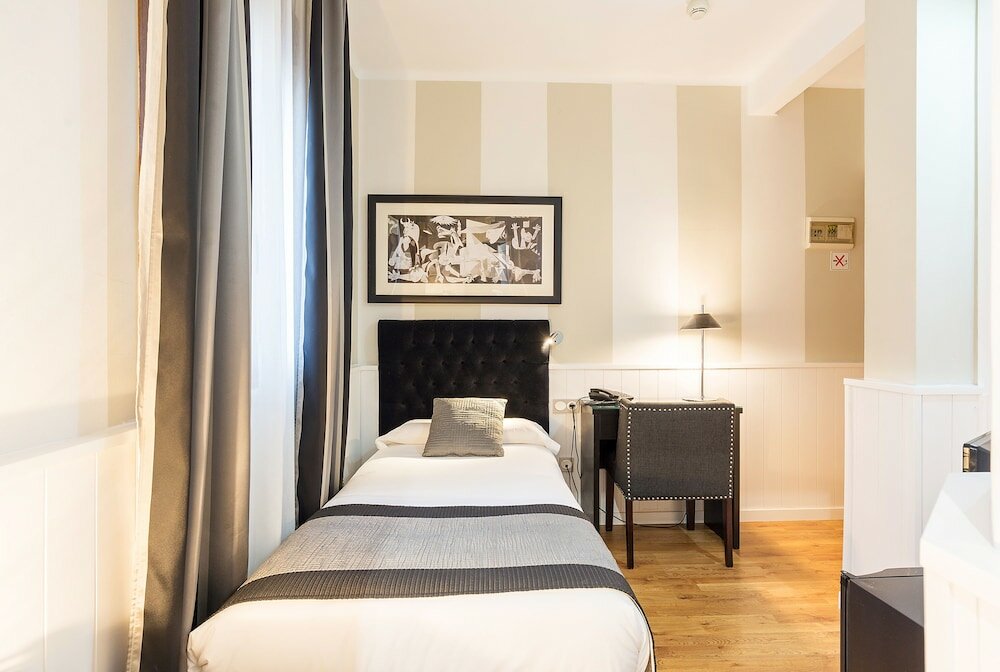 Фото Hotel California