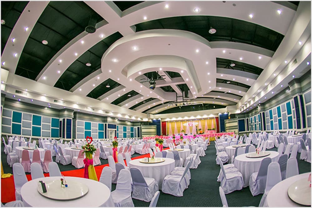 Фото Raya Grand Hotel