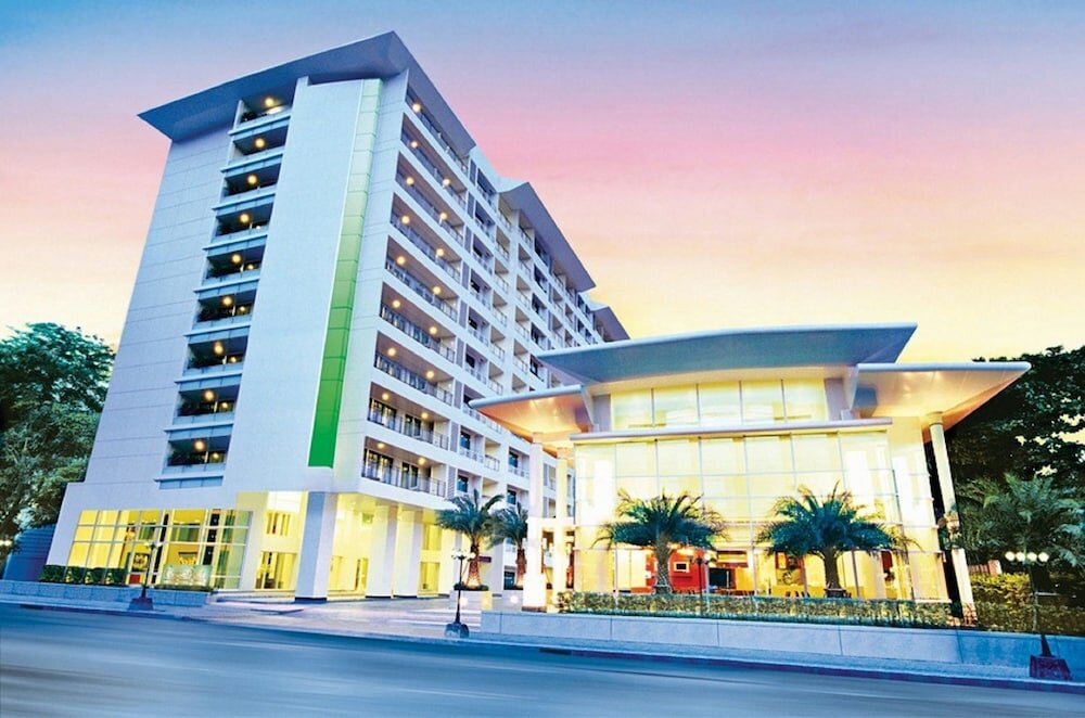 Фото отеля 1