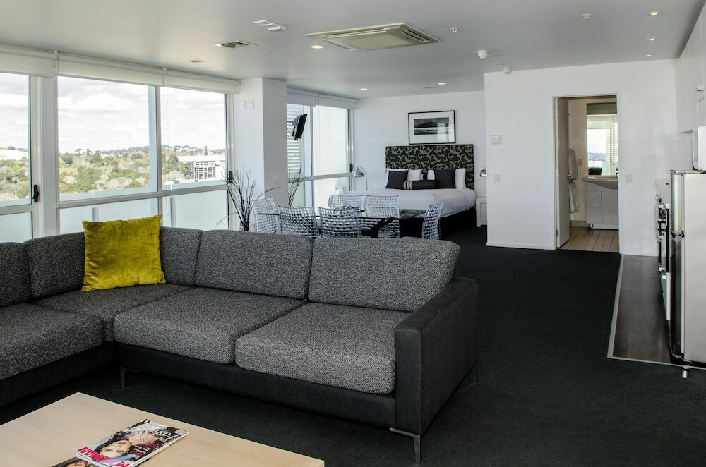 Фото The Quadrant Hotel & Suites