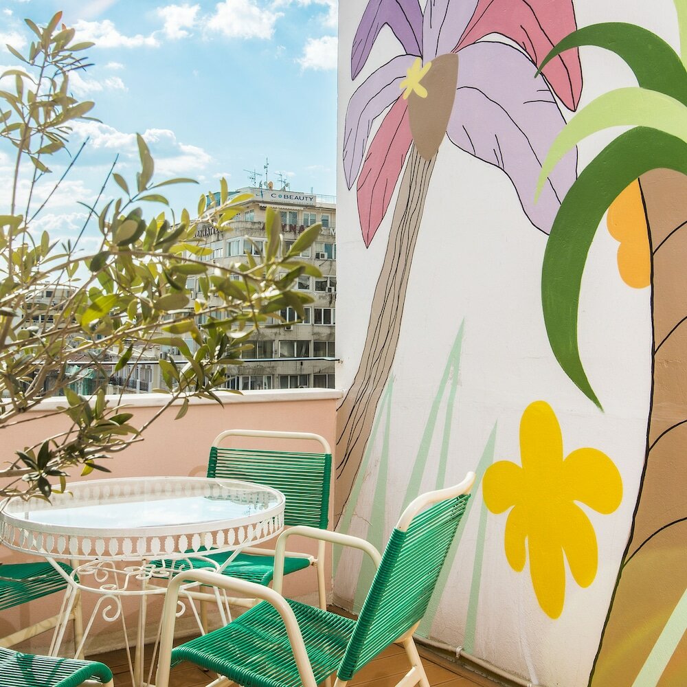 Фото The Caravan