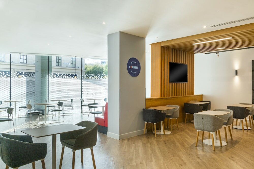 Фото Holiday Inn Express Dublin City Centre