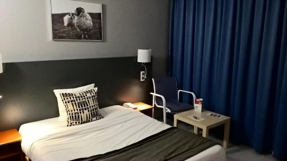 Фото Hotel Tambourin