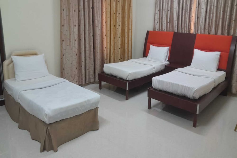 Фото Oyo 111 Al Thabit Hotel