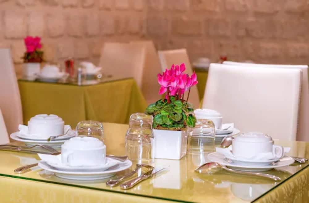 Фото Hotel Opera Deauville