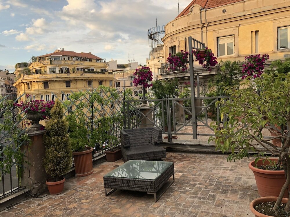 Фото Giuturna Boutique Hotel