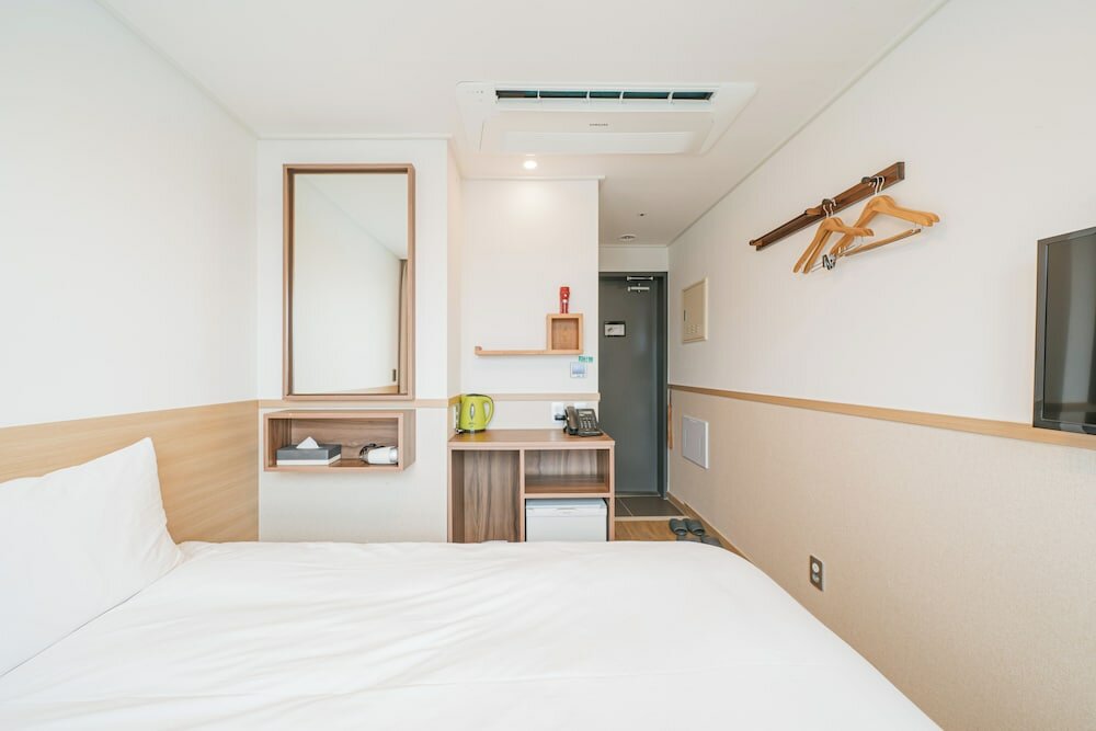 Фото Kenny Stay Jeju Seoguipo-Hotel Kenny