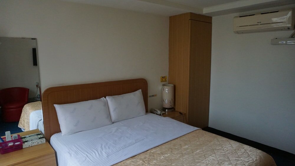 Фото Chian Huei Business Hotel