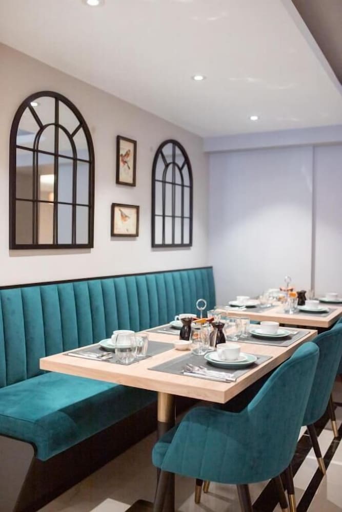 Фото Oxford Hotel Earl's Court