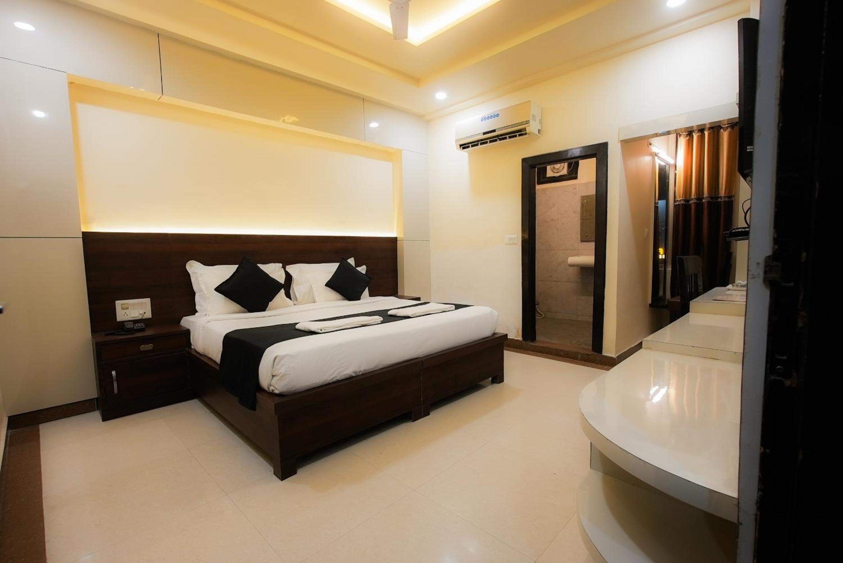 Фото Hotel East Gate