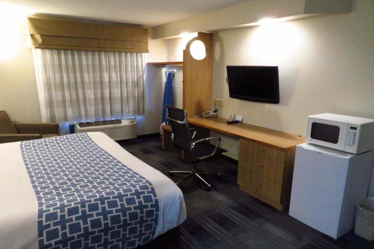 Фото Rodeway Inn At Six Flags