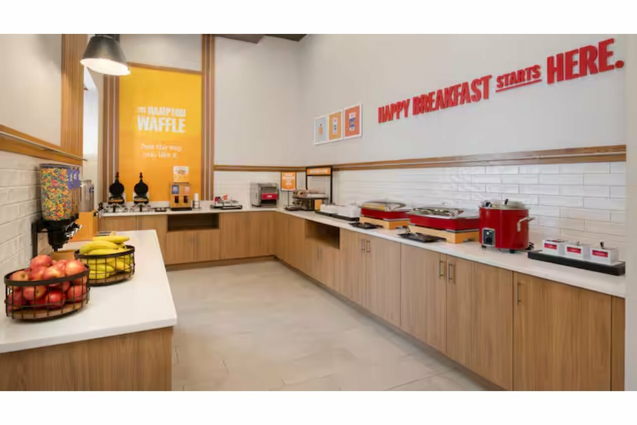 Фото Holiday Inn Express North Hollywood - Burbank Area, an Ihg Hotel