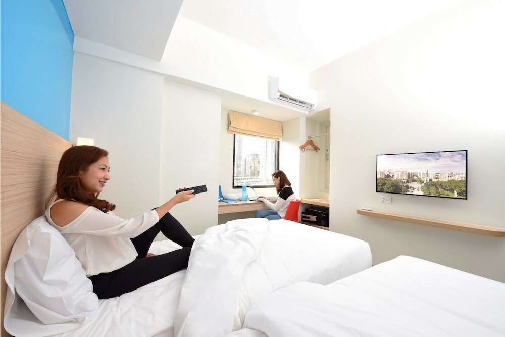 Фото Hop Inn Hotel Aseana City Manila