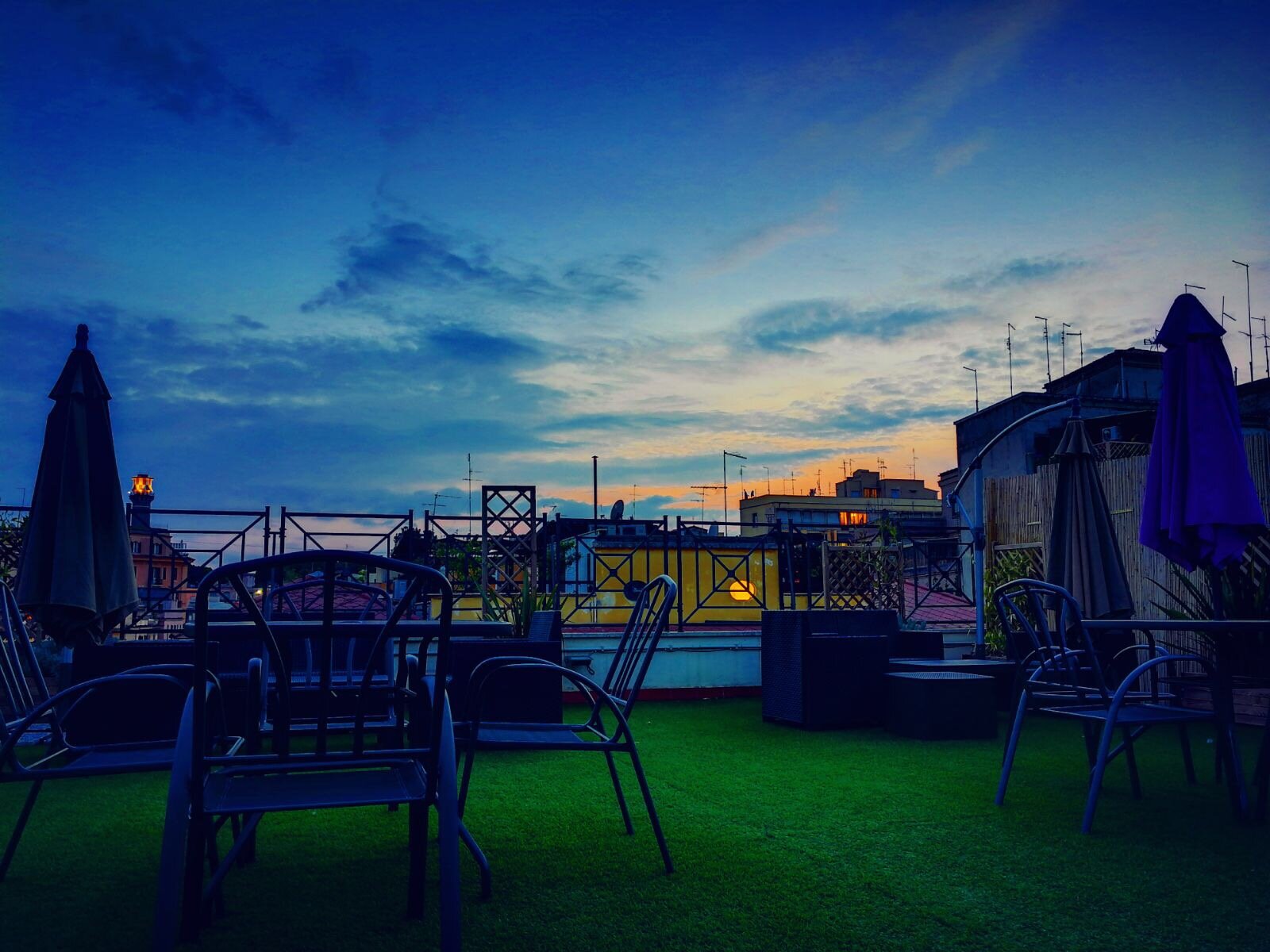 Фото отеля 2