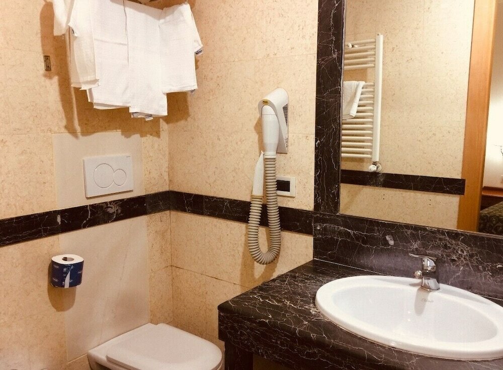 Фото Champagne Palace Hotel