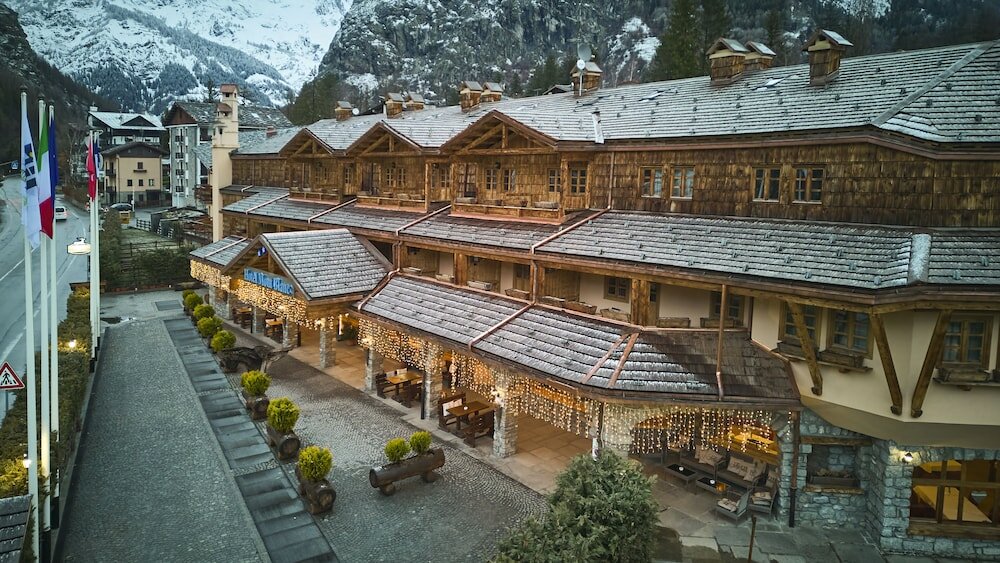 Фото iH Hotels Courmayeur Mont Blanc Resort