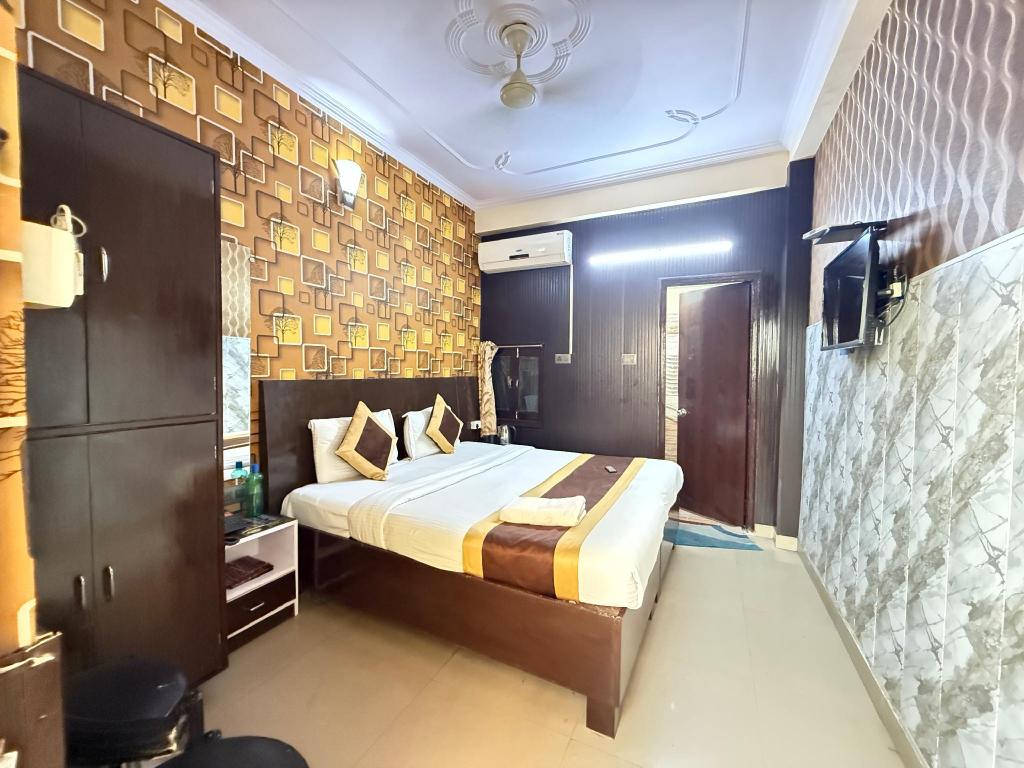 Фото Vaccinated Staff- Oyo Flagship 117 Assi Ghat Bhu