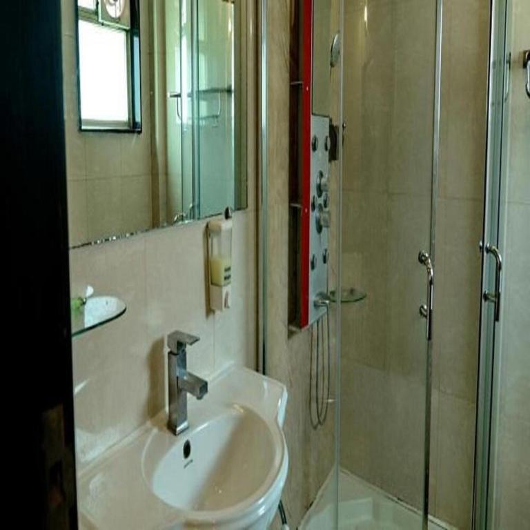 Фото Hotel Meridian Plaza