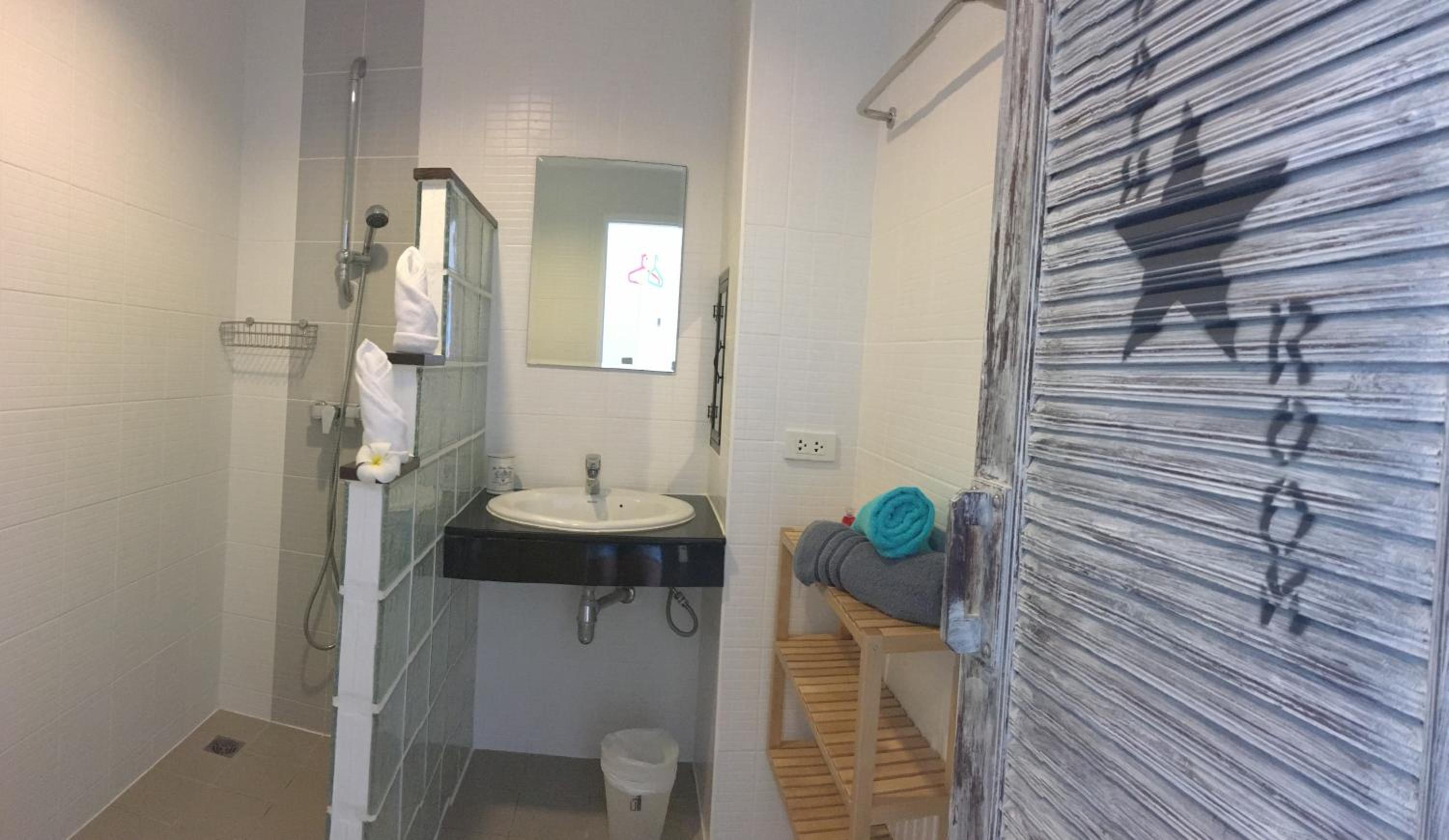 Фото Baan Andaman Sea Surf