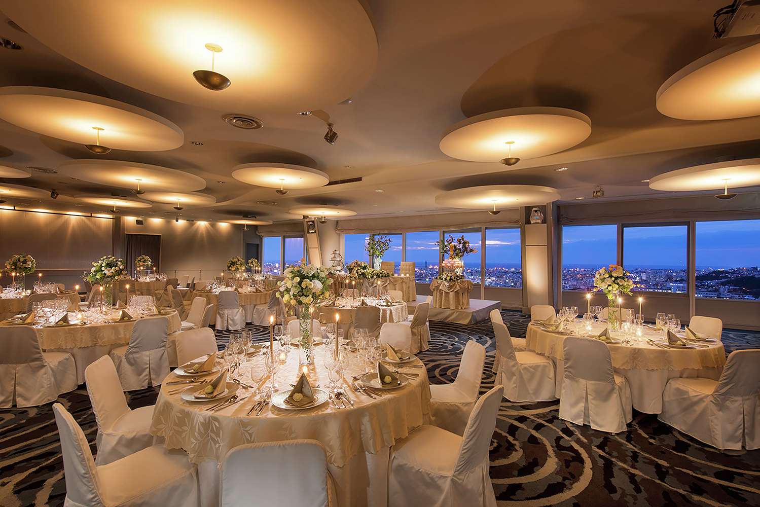 Фото DoubleTree by Hilton Hotel Naha Shuri Castle