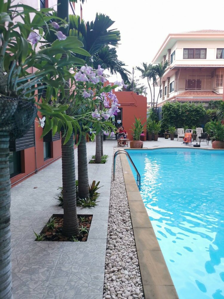 Фото Baansuanprannok Hotel