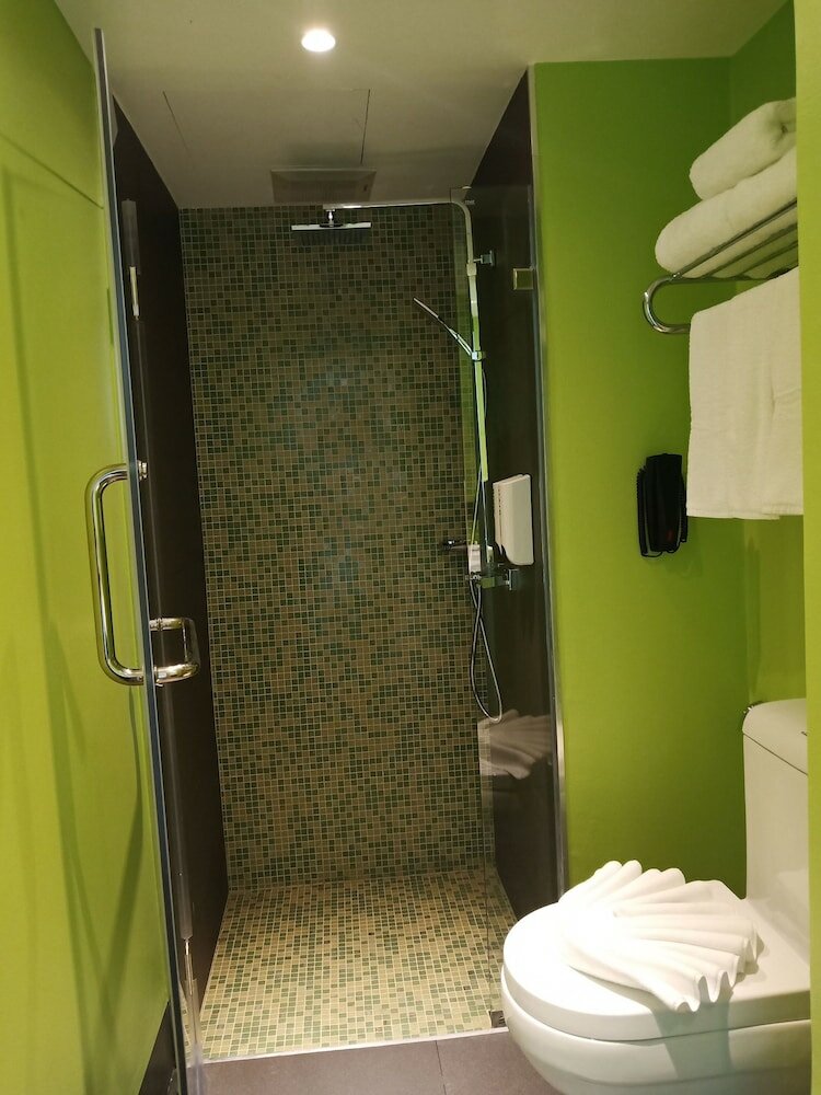 Фото Bizotel Premier Hotel & Residence