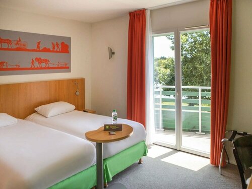 Внешний вид отеля Ibis Styles Bourbon Lancy в Бурбон-Ланси, фото 2