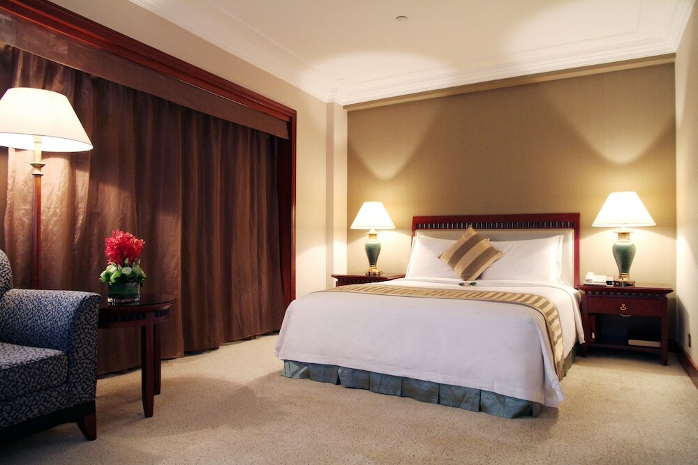 Фото The Pavilion Century Tower