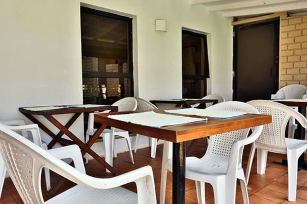 Фото Amagi Beach Hotel Marawila