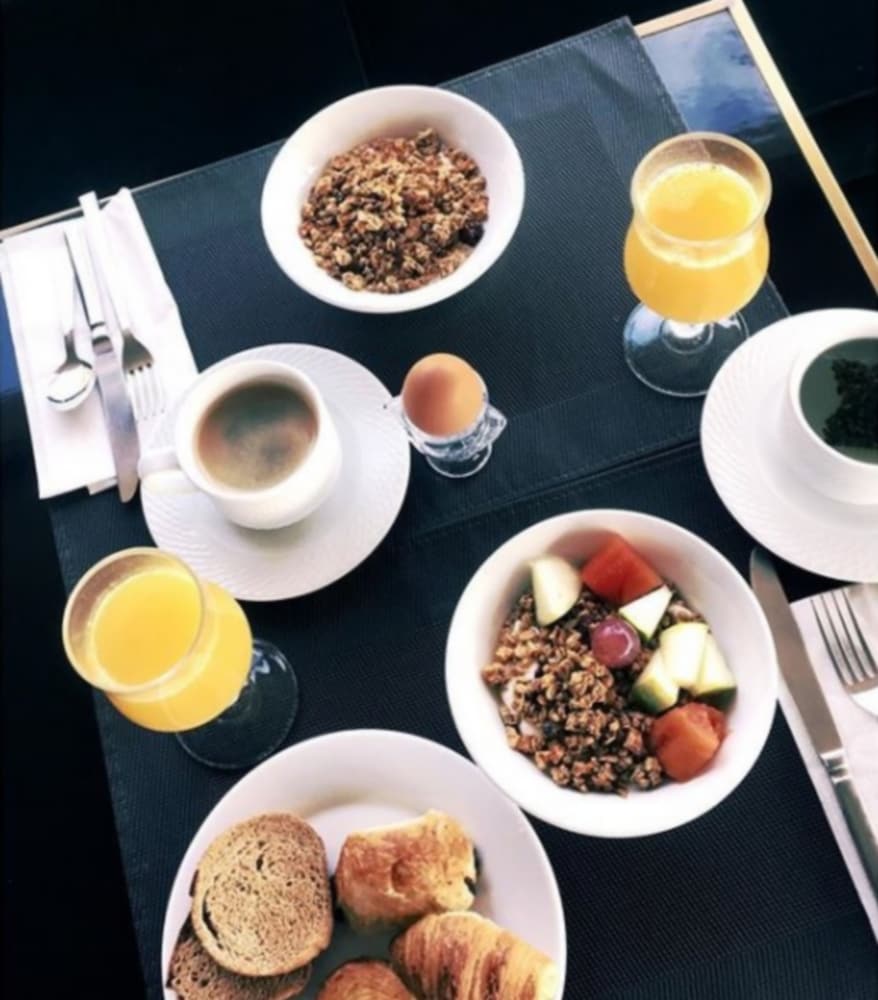 Фото Cannes Centre Univers