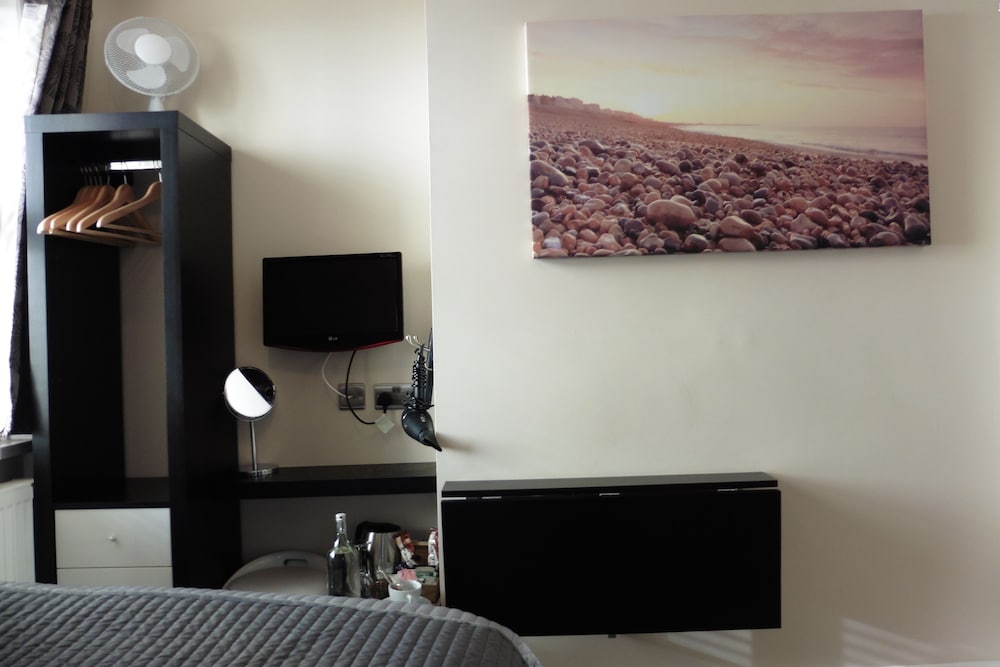 Фото Brighton Inn Boutique Guest Accommodation