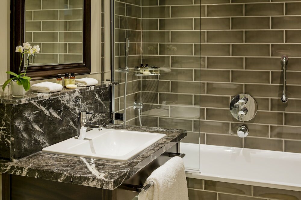 Фото The Bailey's Hotel London