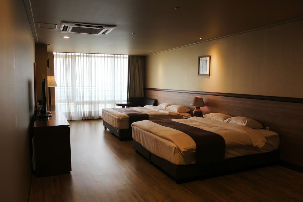 Фото Homers Hotel