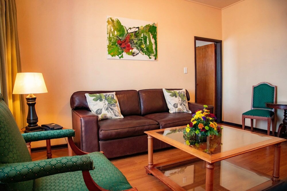 Фото Bon Hotel Bloemfontein Central