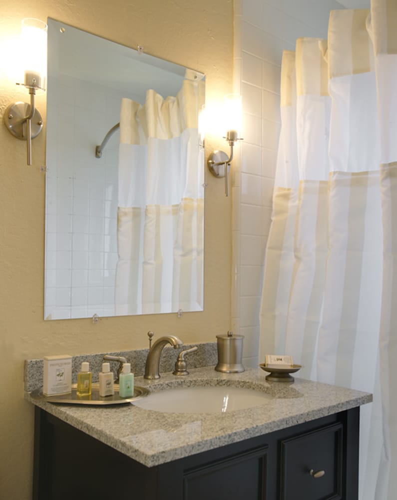 Фото Marin Suites Hotel