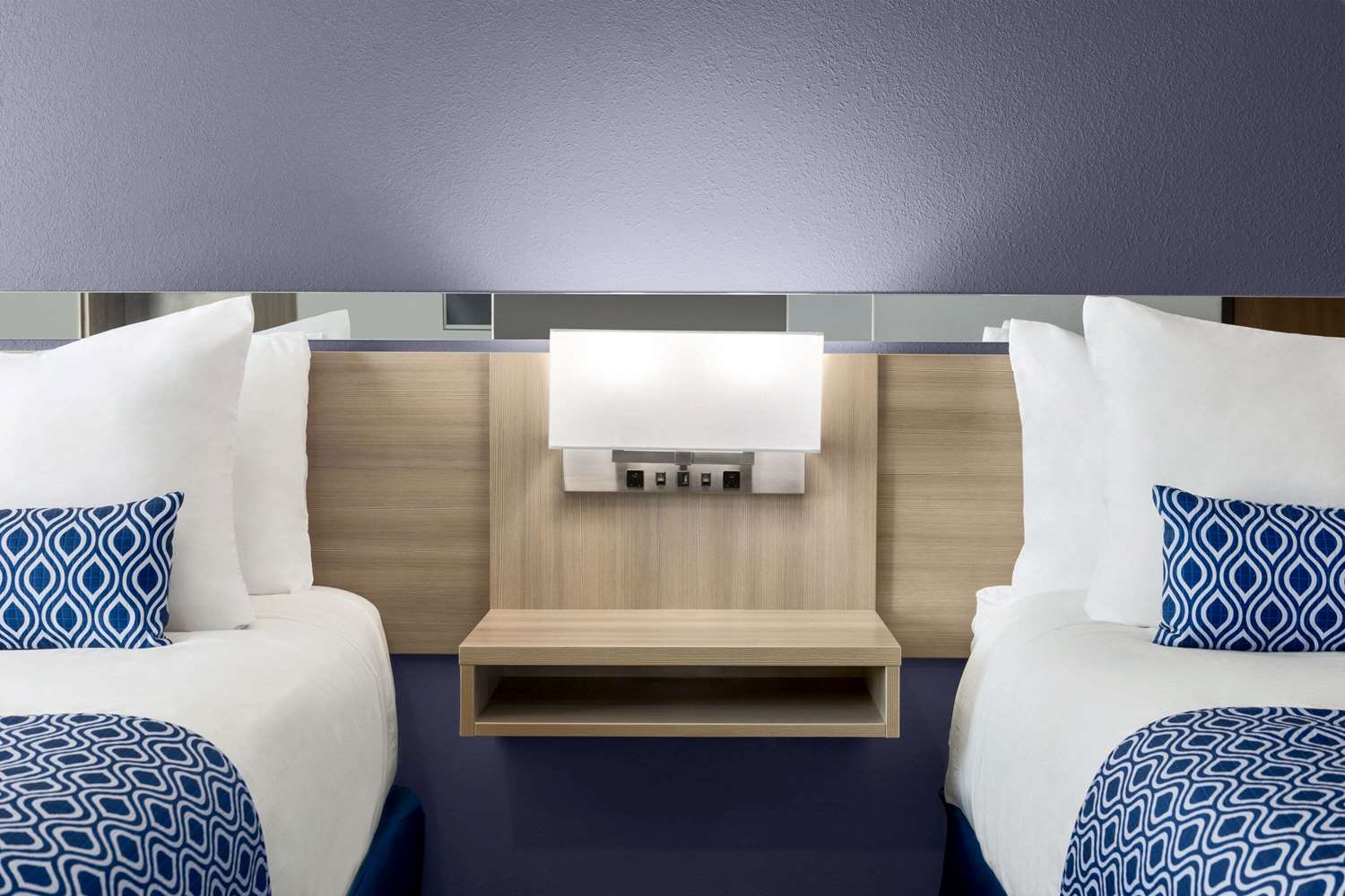 Фото Microtel Inn & Suites by Wyndham Lincoln