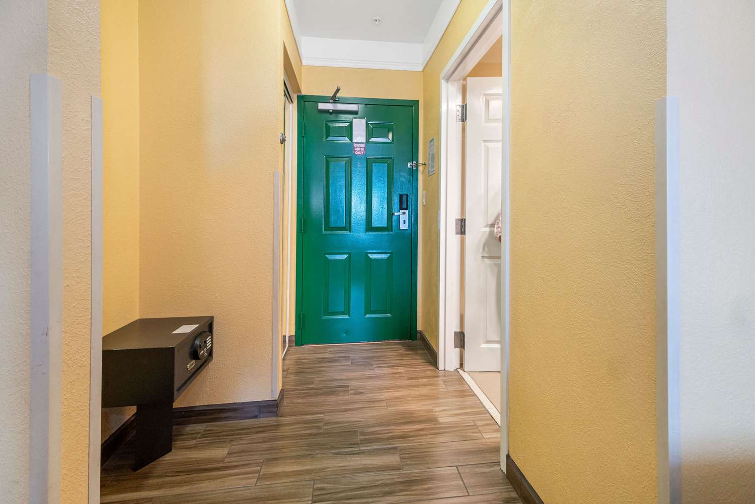 Фото Quality Inn & Suites Beachfront