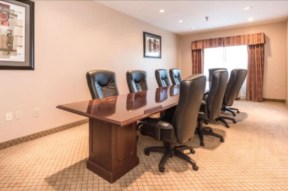 Фото Stay Inn & Suites Montgomery