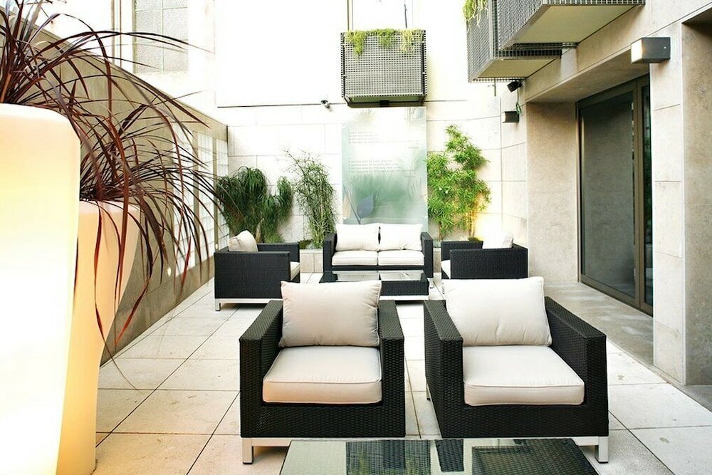 Фото Neya Lisboa Hotel