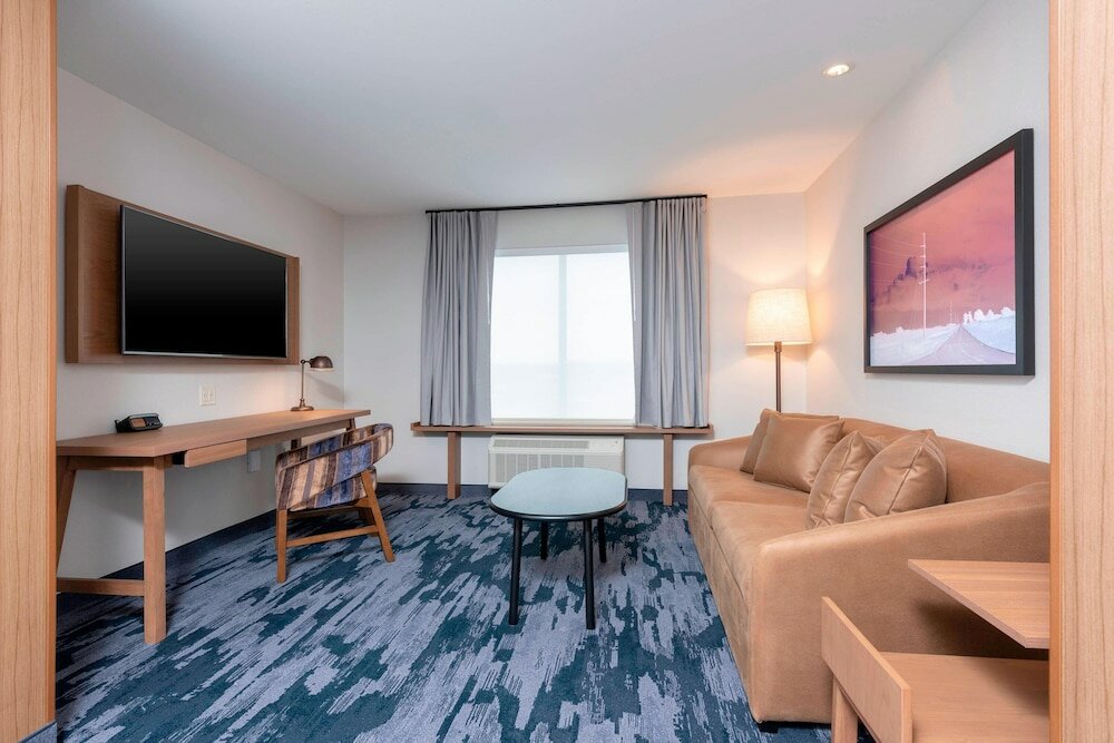 Фото Fairfield Inn & Suites by Marriott Fair Oaks Farms