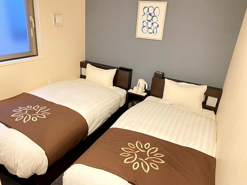 Фото Floral Hotel Sakaisujihonmachi Osaka